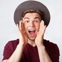 大眼睛特别开心的男生头像【点击鼠标右键下载】