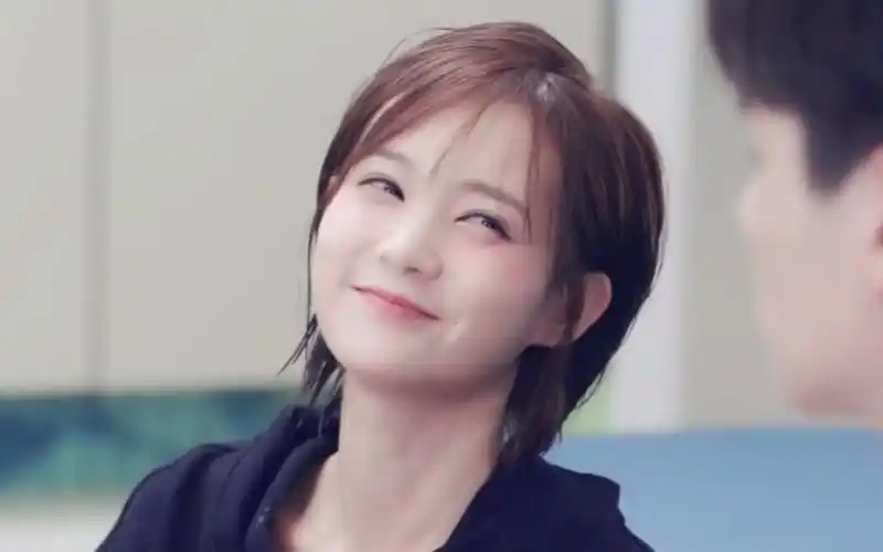 笑眼弯弯李一桐,真是太迷人了,好甜啊,太女友感了_哔哩哔哩_bilibili