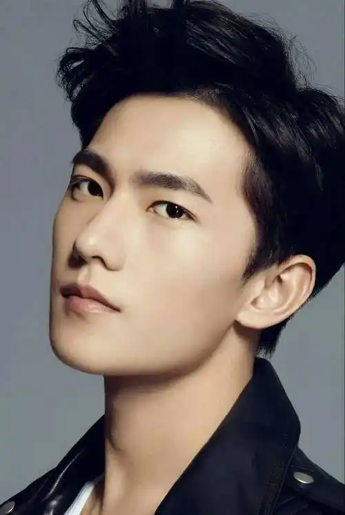 圈内10位90后男明星,你还喜欢哪一个?-第3张图片-绍兴汽车网