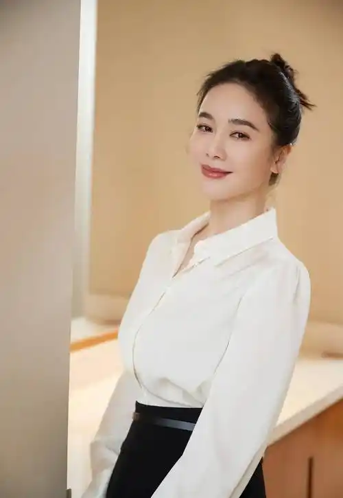 左小青:嫁大20岁富商老公,历经11年婚姻,爱情变友情,无怨无悔