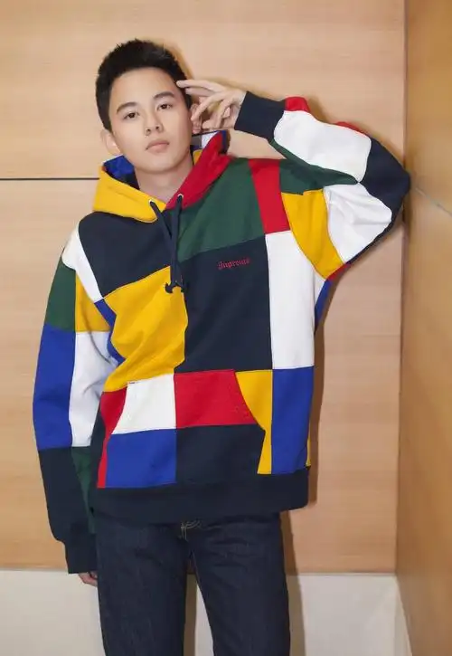 胡先煦中文名:胡先煦/英文名:hu xianxu职业:,演员,简介:胡先煦,中国