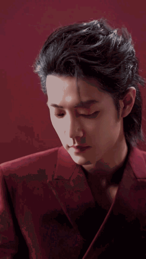 肖战与红色绝配,超好看啊