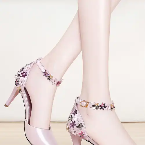 原创时髦女人太会穿了时下流行的高跟凉鞋舒适透气不累脚