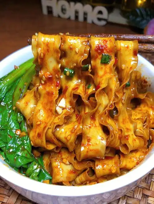 真香75有手就会做家庭版香辣油泼面