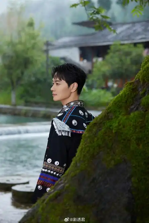 曹骏30出头出道27年##曹骏27年前vs27年后