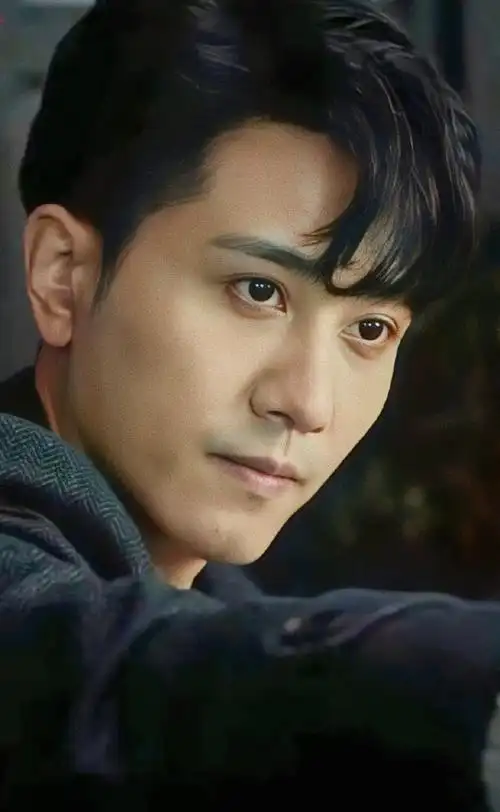 彭冠英陈钰琪双人海报也好带感~彭冠英来了民国就别走了,和民国造型狠