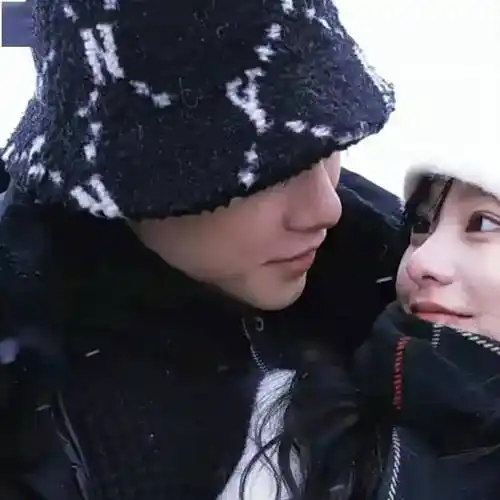 情侣头像秀恩爱真人情头