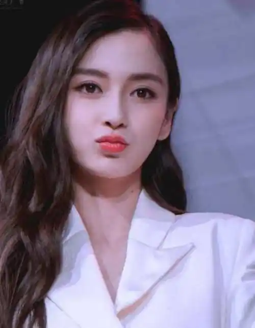 离开滤镜后,整体颜值下降数倍_娱乐_杨颖_实力