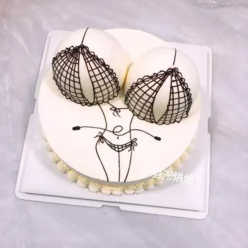 羽浵ins风创意恶搞胸部造型蛋糕少女私房定制生日蛋糕厦门同城