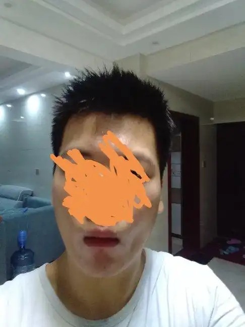 我这是长方形脸还是菱形脸,还是鹅蛋脸,还是瓜子脸,在线急.