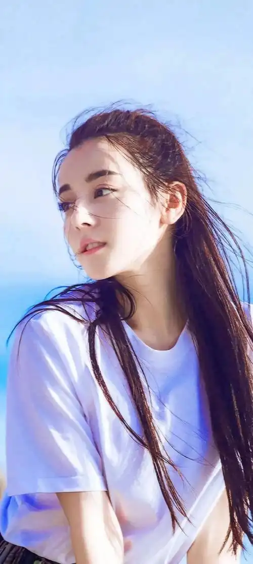 迪丽热巴,永远年轻,永远热泪盈眶