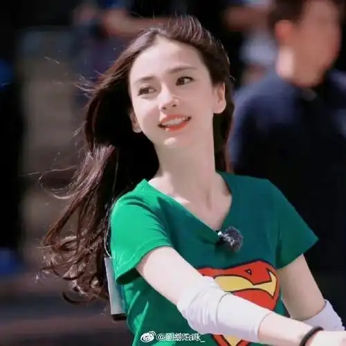 angelababy重现甩头发名场面#真的梦回跑男了,这是多少人入坑的名