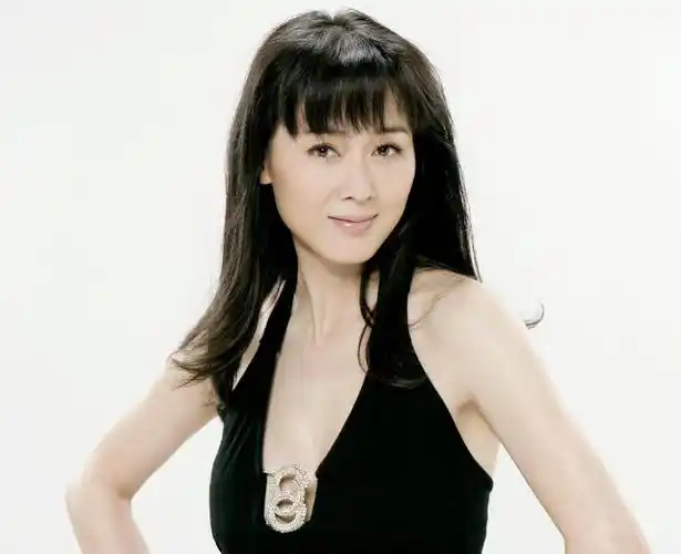 个人资料老公为李大双 早年情史被扒与球李雪涛离婚原因演员李琳结