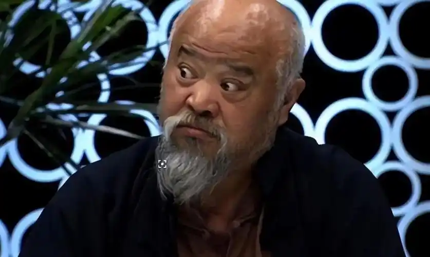 演员李琦:与妻子24小时闪婚,3个孩子随母姓,养女让他很自豪