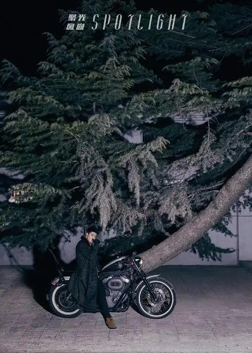 [金瀚][新闻]190104 金瀚时尚大片公开 散发荷尔蒙的英气硬朗机车大