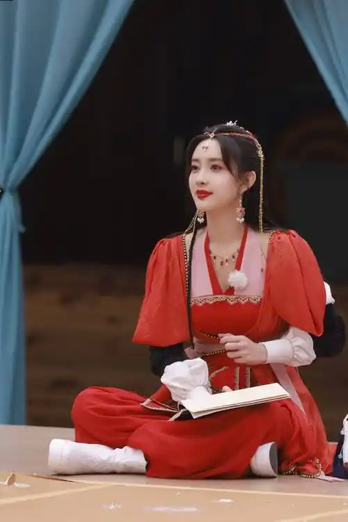 孟子义红色古装优雅写真_大片_孟婆_红衣