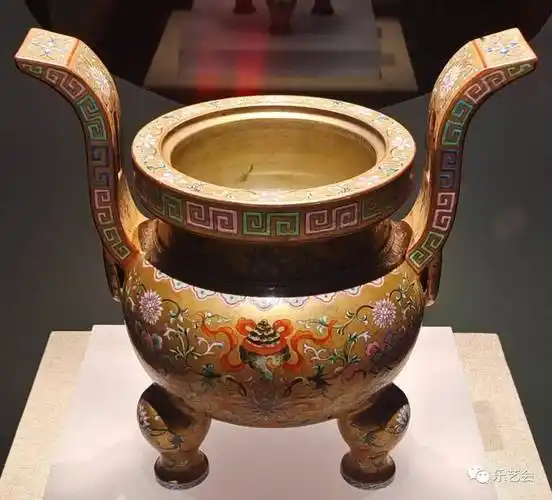 华彩宫瓷沈阳故宫博物院藏清宫瓷器展上篇花脚大仙分享