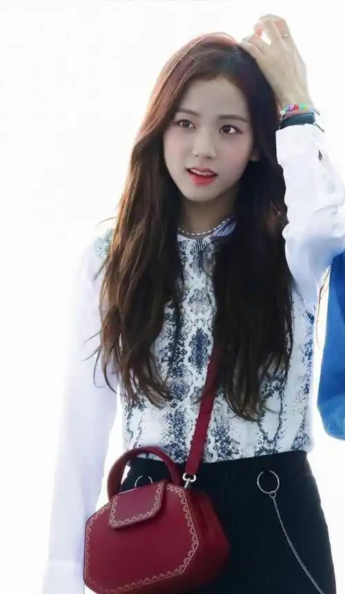 南韩纯天然"神颜"美女,裴珠泫与金智秀,谁是你心中no.1?