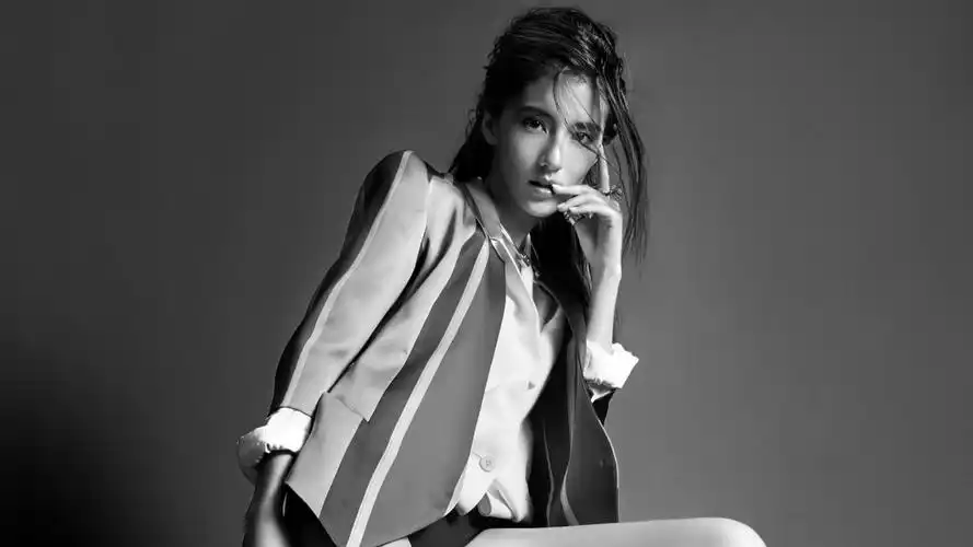 吴千语图片壁纸(15/19)