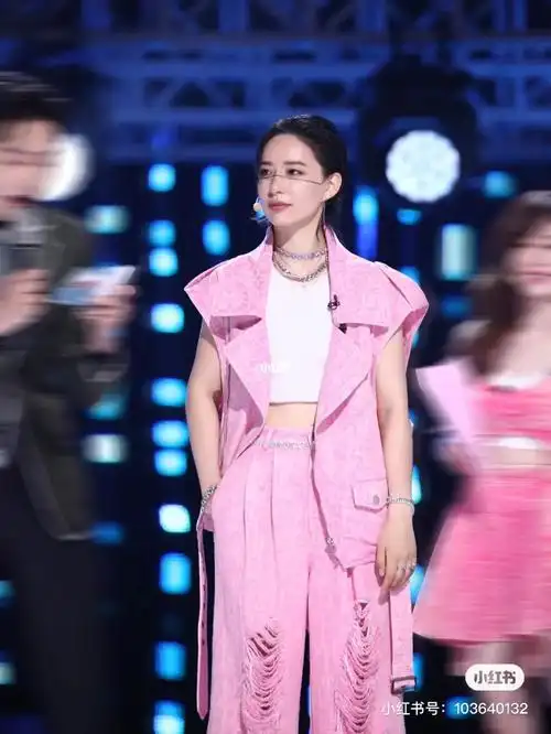 我现在对李斯丹妮滤镜太重了!