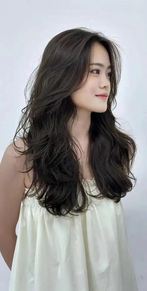 十月新时尚烫发来了,蓬松显发量,全头烫又美又洋气!