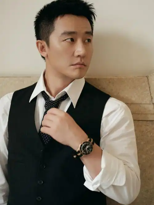 黄轩曝首次体验智能驾驶##余承东宣享界s9再添明星挚友