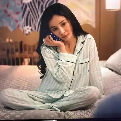 杨幂二八定律维密睡衣