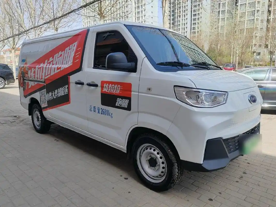 型面包车!车厢内长2.75米高1.3米,宽1.58米,核载1.1吨!准载二人!