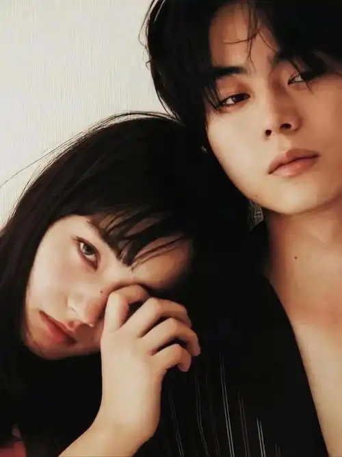 菅田将晖小松菜奈官宣结婚公布手信超甜蜜