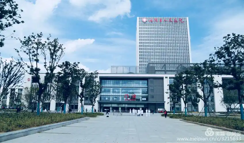 其现代化的内镜中心总面积2000平米(敔山湾院区内镜中心1500平米,城中