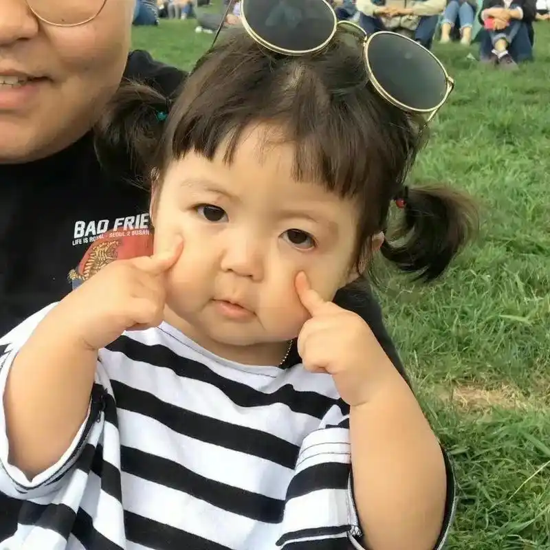 挑战1000天不可爱,第三十一天失败.经典小表情来了~#罗熙 - 抖音