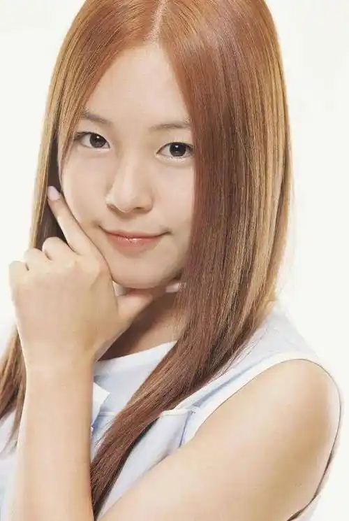 除此之外,boa还拥有甜美秀丽的外表,这使得她不仅仅是一个实力派歌手