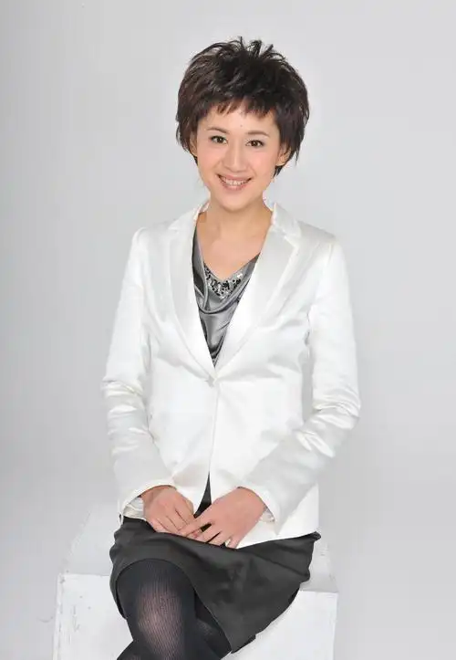 东方卫视最"漂亮"主播, 嫁和马云一样的人物, 被誉最好命的女人