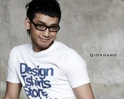 rain的短发,是用什么烫的?