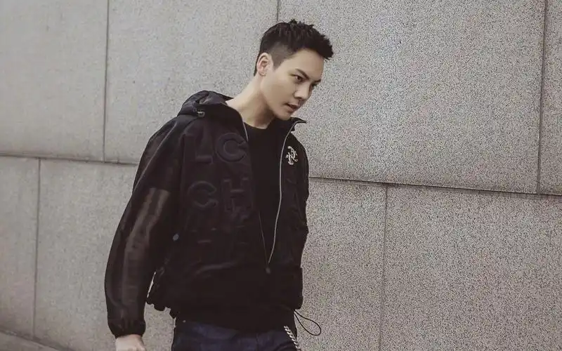 陈伟霆潇洒率性高清桌面壁纸