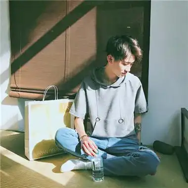 最火男生抖音头像图片