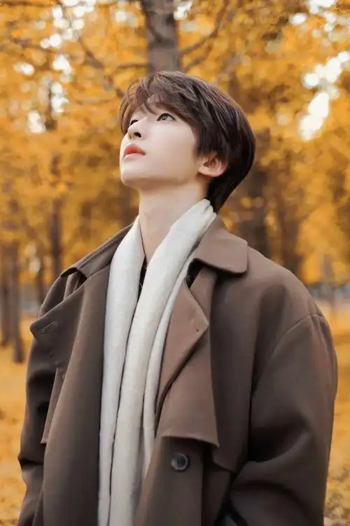 刘宇今天的动图和写真都好好看