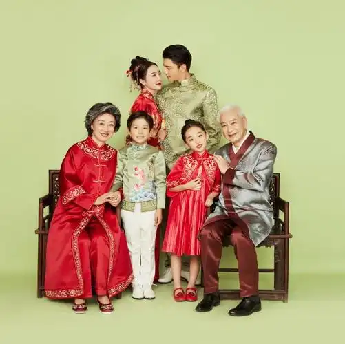 影楼全家福写真摄影一家六口拍照服装 中国风民国长衫旗袍亲子装