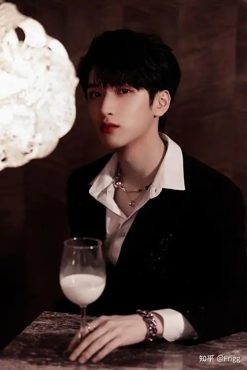 严浩翔有哪些出圈神图