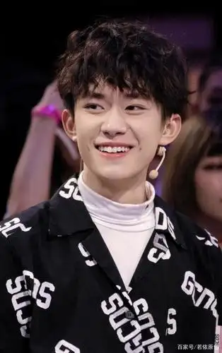 发型怎么变都帅的易烊千玺,你爱了吗?