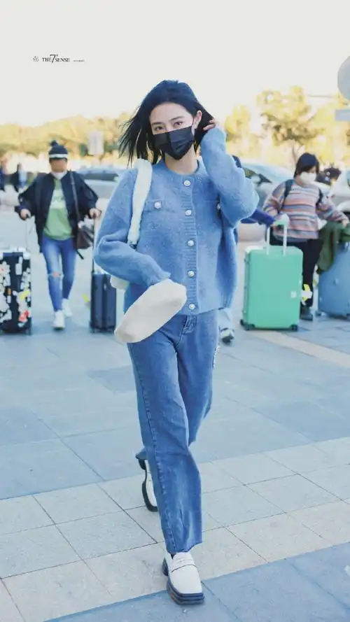 许佳琪烟雾蓝发色##许佳琪蓝色短发造型