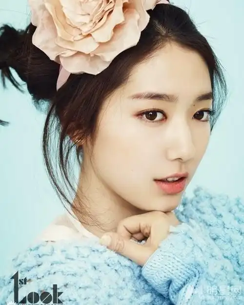 朴信惠靓丽写真甜美笑容尽展感性魅力34