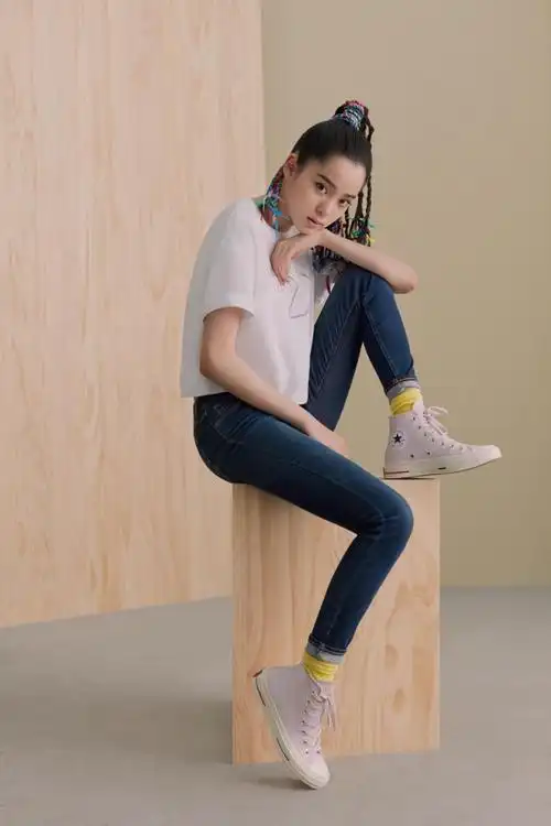 极致细节!张艺兴,欧阳娜娜演绎 converse 全新 chuck 70 系列