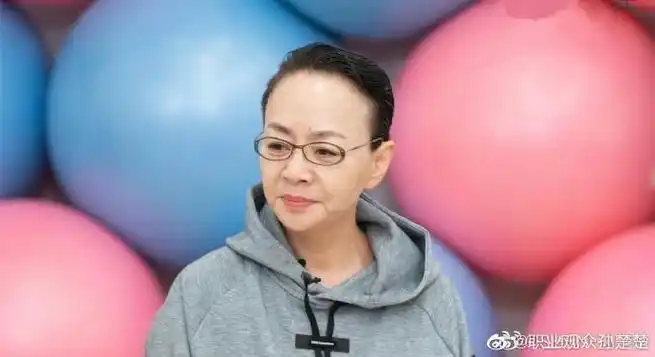 特别热闹,宋丹丹这种性格直爽的人搭配何老师这样的温和有主持经验会