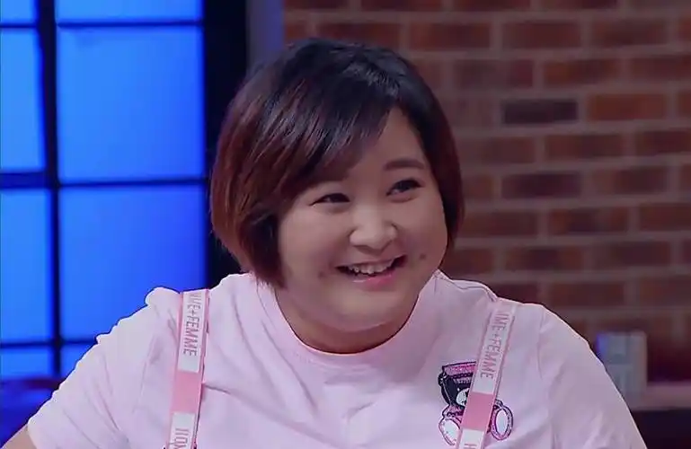 王牌对王牌大张伟难得认真现场怒赞贾玲网友复议