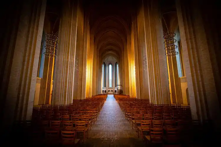 静穆的大教堂1152x864分辨率查看