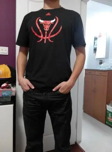 身高185cm,体重160斤,胸围95cm左右穿l号t效