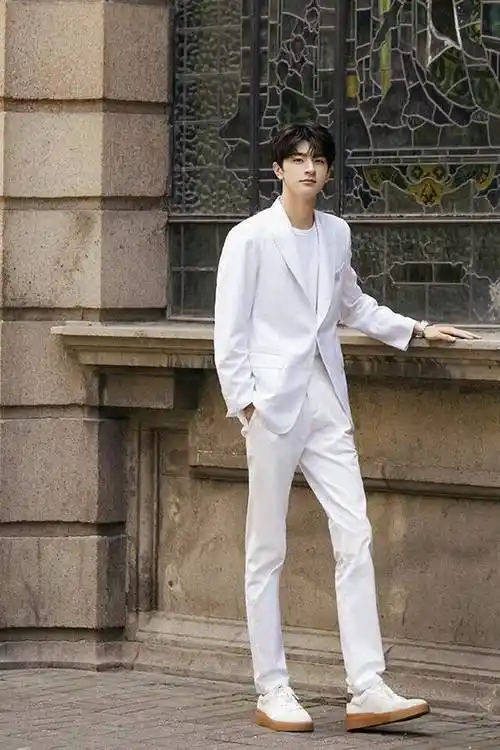 吴磊王鹤棣竟算矮了,许凯185陈星旭186还有更高的_男星_微博_图片