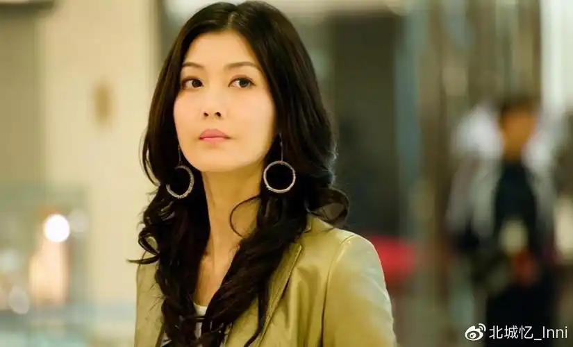 豪门梦碎艾莉李彩桦和富豪离婚结婚仅19个月