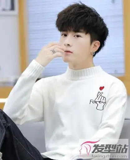 男生短发纹理烫发型帅气有型打造潮男范